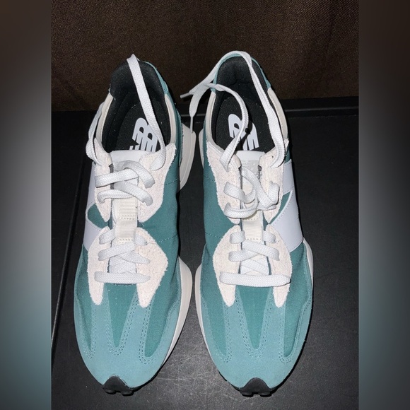 New Balance 327 Men 9/WMS 10.5 NWOB New Spruce Never Worn green white off-white - Picture 12 of 15